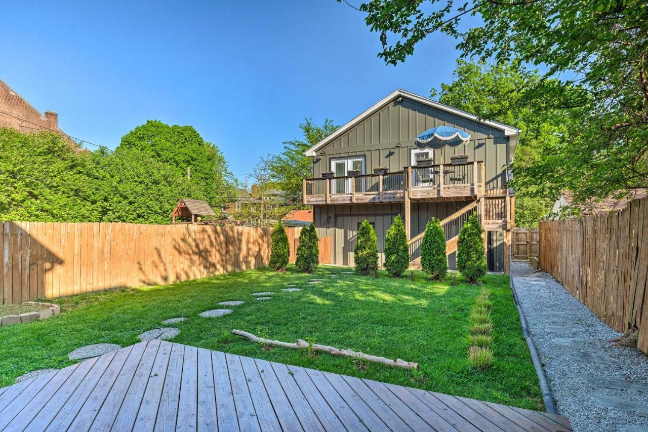 Modern With Furnished Deck
