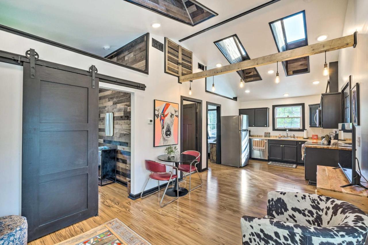 Modern With Furnished Deck