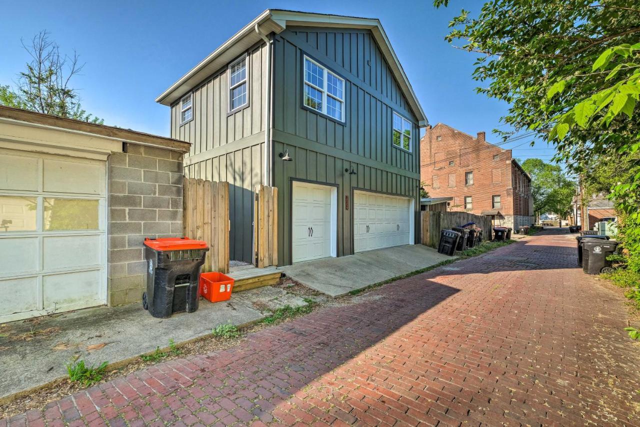 Modern With Furnished Deck